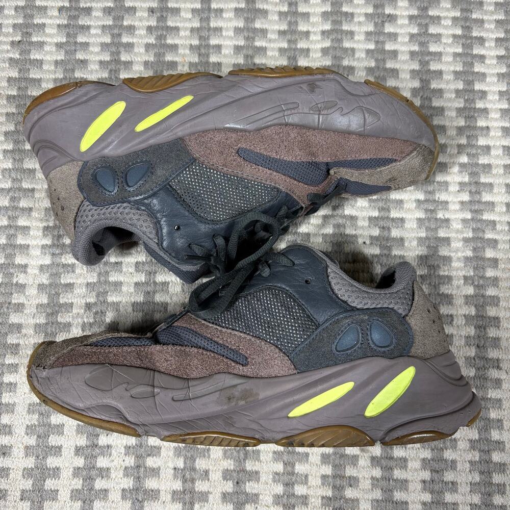 Adidas Yeezy Boost 700 Mauve‎ EE9614 Mens Size 8 Brown Gray Running Shoes